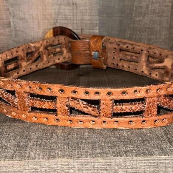 Man-made/handcrafted leather belt‎ - Picture 3 of 9